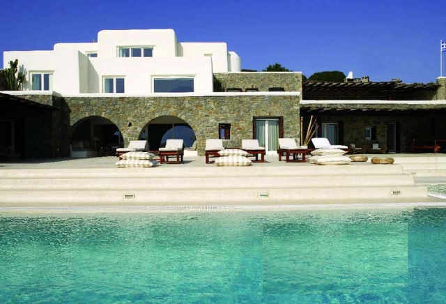 Looking for the exceptional? Enjoy this villa on the isl. of Myconos/Greece