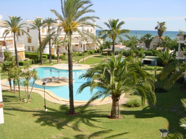 Spanien-Denia-Costa Blanca- Ferienwohnung direkt am Meer mit 2 Pools zu vermiete