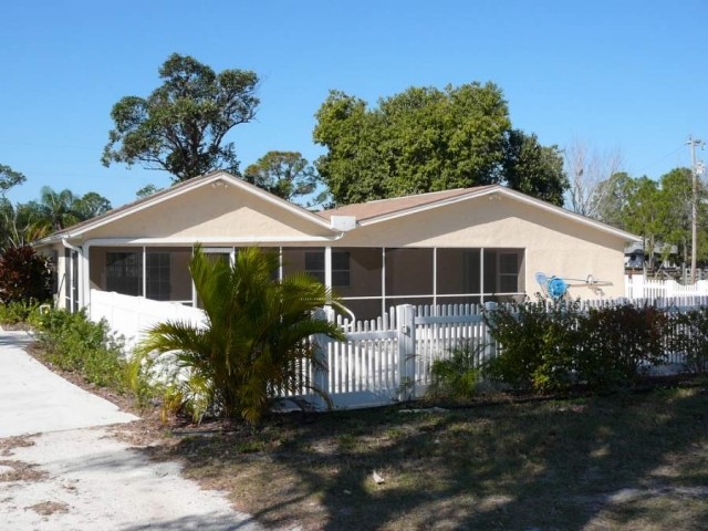 North Fort Myers, Florida, 2 Haeuser auf 2,5 Arces Land