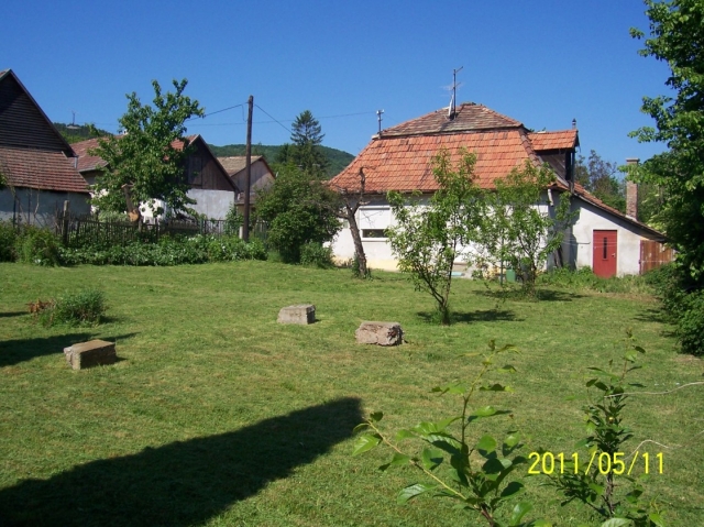Ein verkäufliches Einfamilienhaus in Dunabogd ny (in der Donaukurve in Ungarn)
