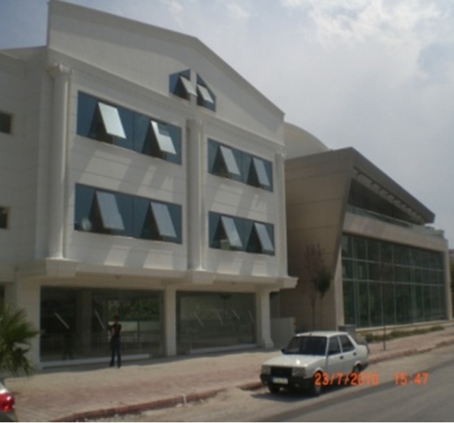 Geschäftshaus zu verkaufen in Güzeloba Antalya / Türkei