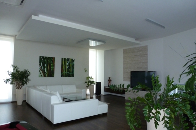 MODERNE ATTIKAWOHNUNG & GROSSZÜGIGKEIT