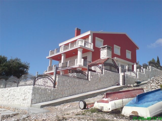 LUXUS VILLA MIT POOL BEI SPLIT