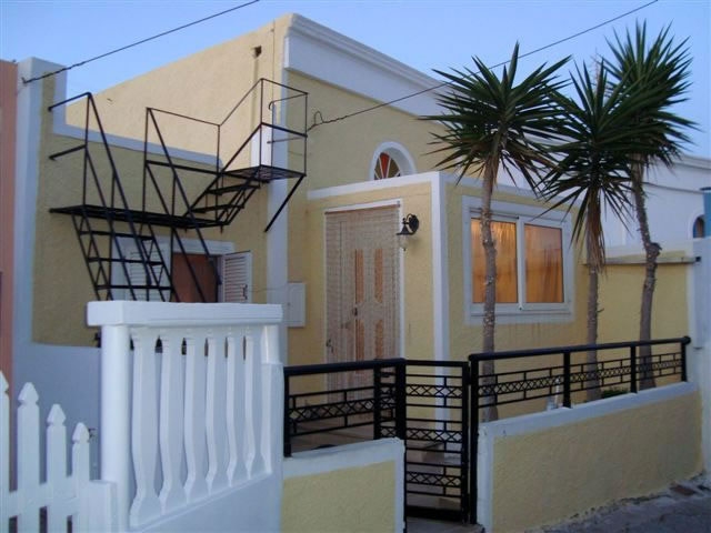 Ein Schmuckstueck auf Santorini/Griechenland