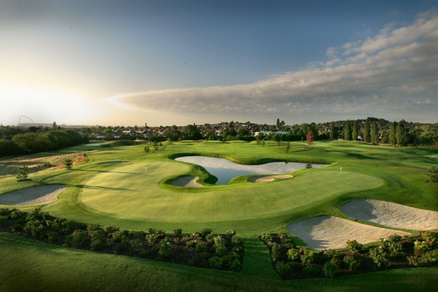 Golfplatz plus Schloss Italien zu verkaufen  