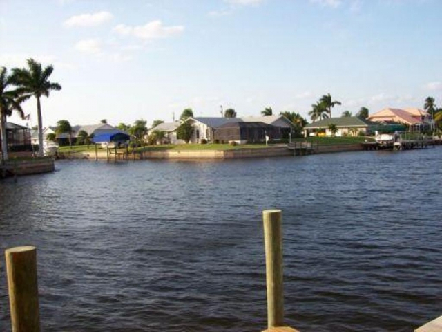Florida, Traum Villa mit Schwimmbad, gelegen an Kanalkreuzung, Segelboot Zugang