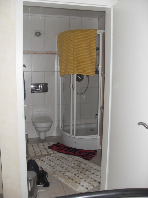 Helle Suterainwohnung