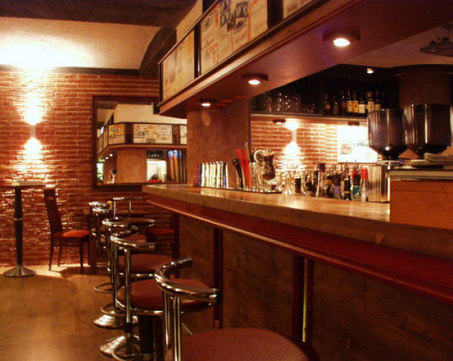 Club / Lounge / Cocktailbar in optimalem Zustand für sofortige Eröffnung, Brau