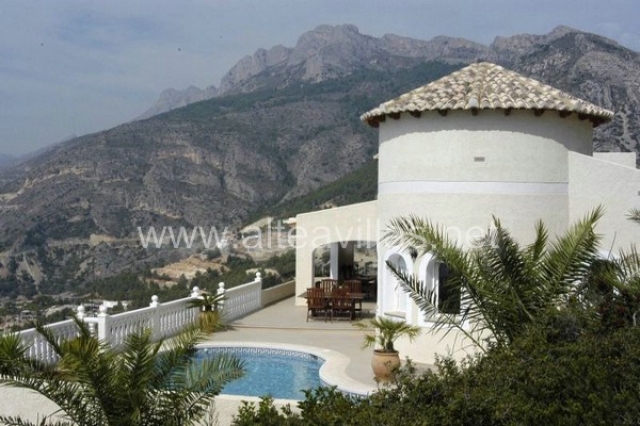 Luxusimmobilien in Spanien an der Costa Blanca, Costa del Sol, Altea, Marbella