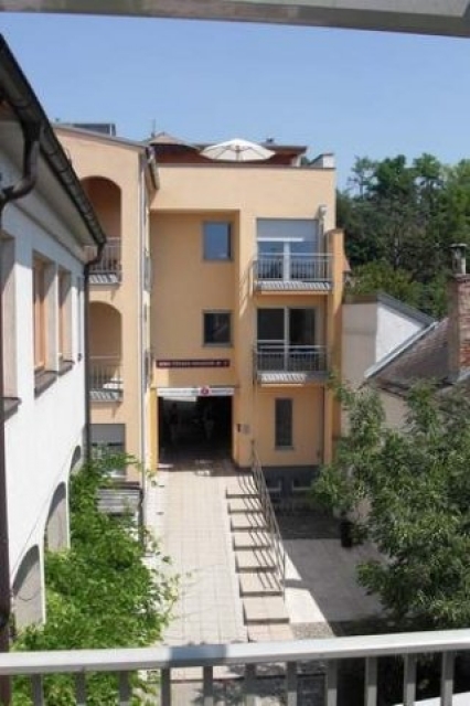 ZENTRUMSLAGE: Großzügige Büro- & Praxisfläche für erfolgreiche Persönlichk