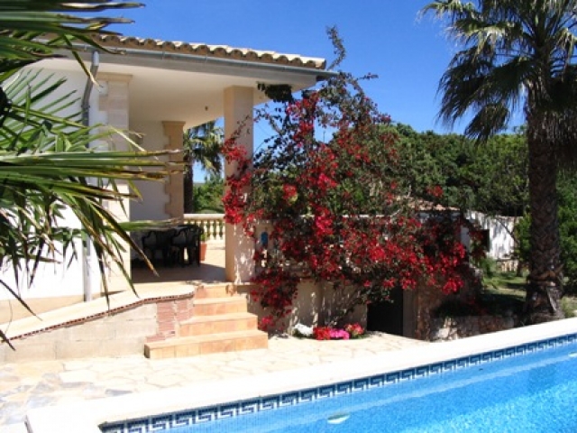 Mallorca Langzeitmiete Mallorca Gepflegtes Chalet mit romantischen Garten und Po