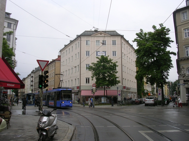 Raum in Bürogemeinschaft (ca. 20 qm) mitten in München frei