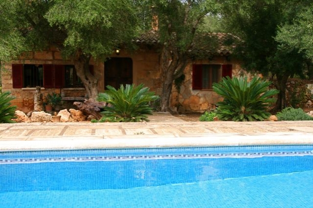 Exklusive Mallorca Finca mieten in ruhiger Lage, mit Pool, Außendusche, Grill, 