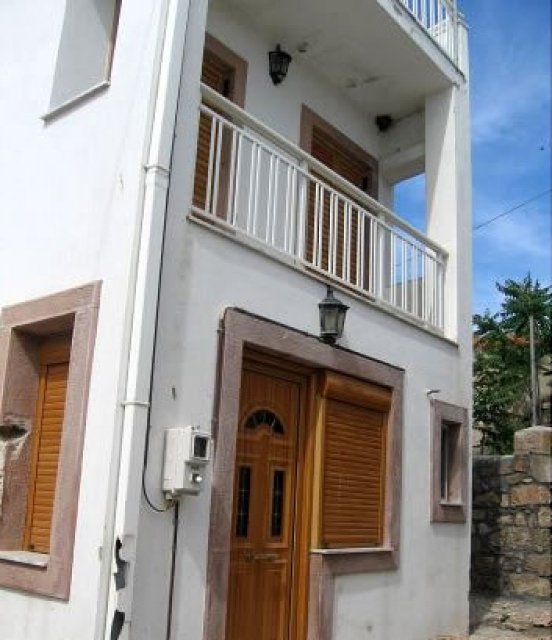 Einfaches kleines Einfamilienhaus auf Lesvos / Griechenland