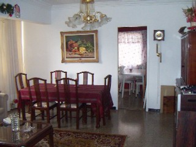 Caracas Apartment / Venezuela
