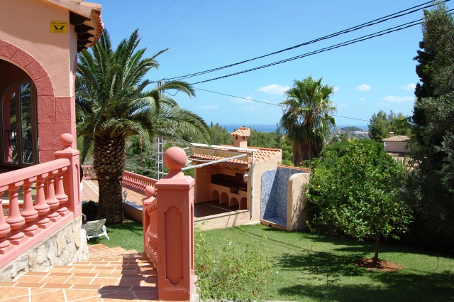 Villa in Hanglage an der Orangenküste Spaniens