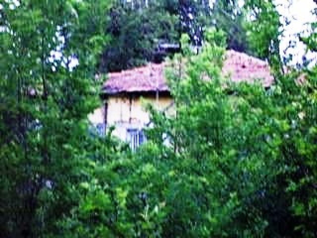 SteinHaus auf den bergen von Dramas in Griechenland