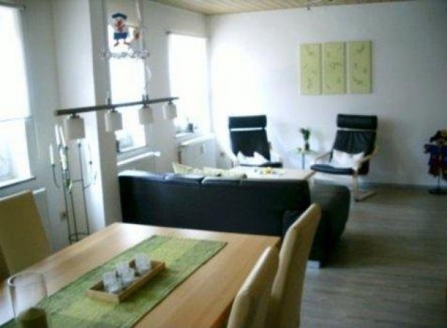 Hell und geräumig, schöne Maisonette-Wohnung in Lövenich
