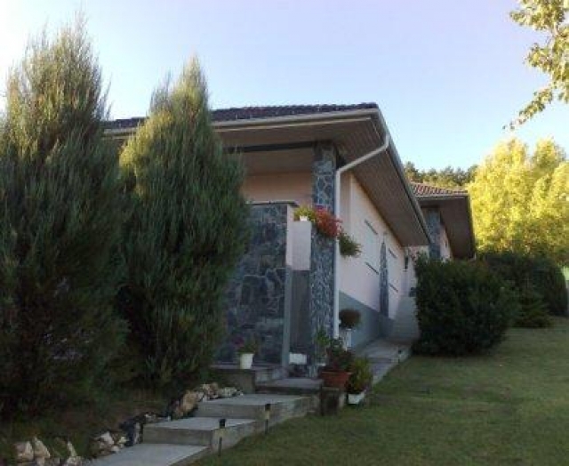 Budapester Einfamilienhaus im Grüne mit herrlichen Panorama