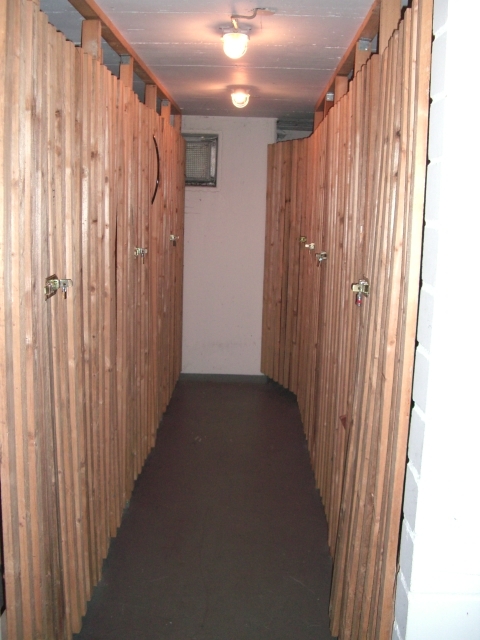 LAGERKELLER (trocken & sicher) in Köln-Zentrum (Hauptbahnhof 150 m) ZU VERMIETE