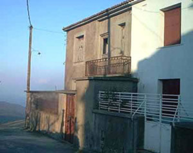 Altes Steinhaus auf Lesvos / Griechenland