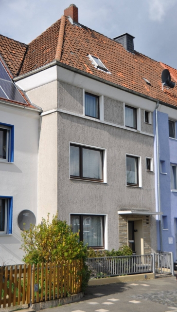 SOLDIDES EINFAMILIENHAUS MIT DACHAUSBAURESERVE IN IDYLLISCHER UMGEBUNG