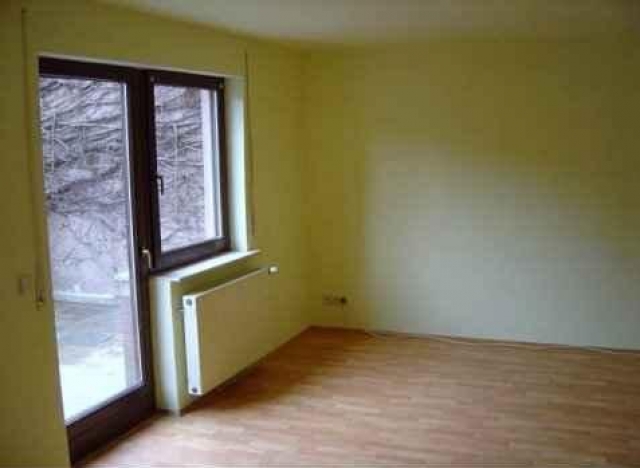 In guter Wohnlage ruhig gelegen mit Terrasse