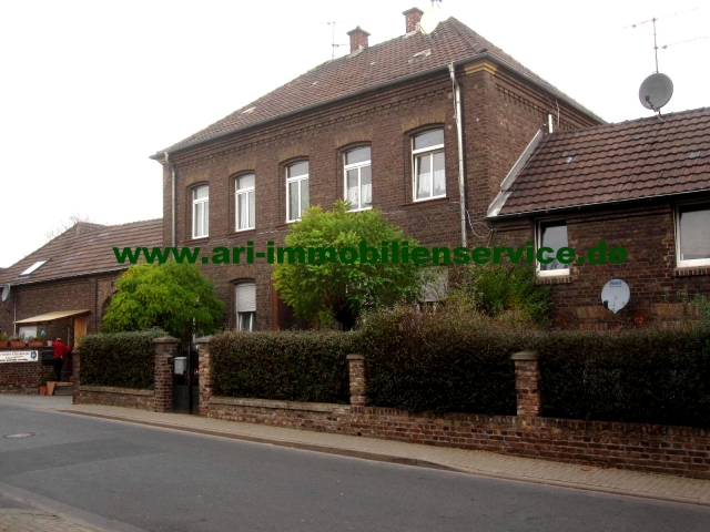 VIERKANTHOF-MEHRFAMILIENHAUS-RHEIN-ERFT-KREIS-VERKAUF:   FRÄNKISCHE HOFANLAGE P