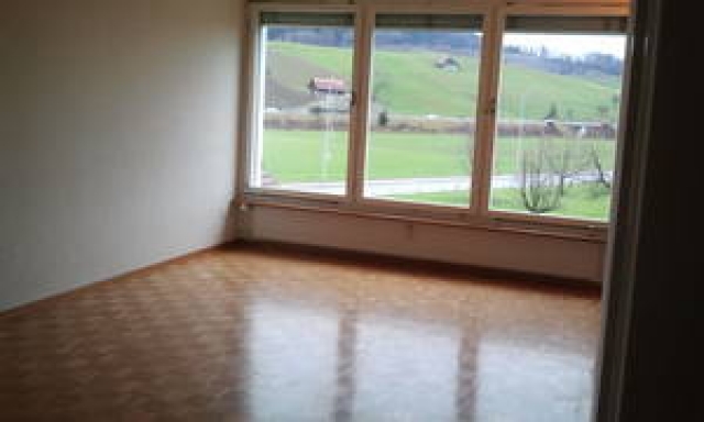 Schweiz - linke Zürichseeseite - 2,5 Zimmer -  Wohnung per sofort zu vermieten!