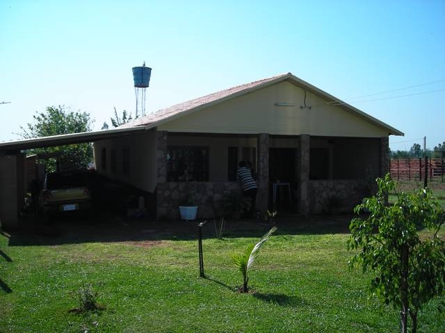 2 Häuser in Independencia Paraguay