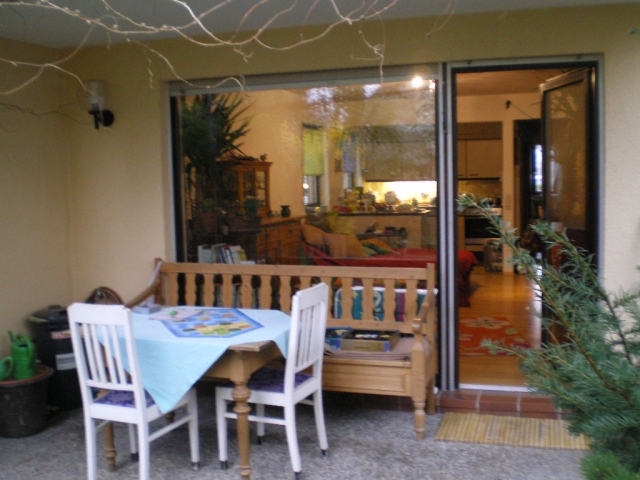 Suche Nachmieter zum 1.06.2011 für 2 ZWHg Terasse mit Garten/ Rasenfläche