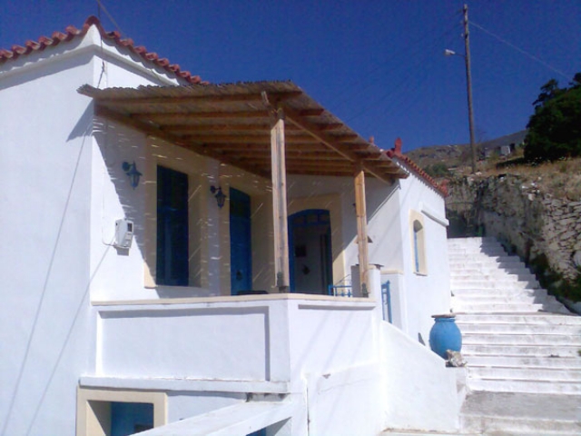 Altes Steinhaus auf Andros / Griechenland