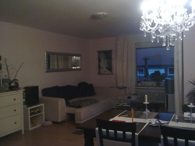 NACHMIETER FÜR WUNDERSCHÖNE, HELLE 3-ZIMMER-WOHNUNG MIT BALKON GESUCHT!!!!!