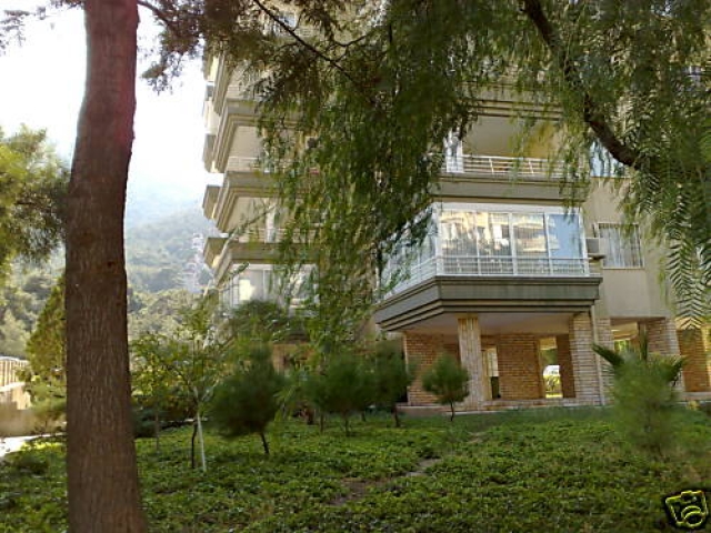 Biete von Privat Repräsentative Wohnung in Izmir-Balcova/Türkischeägeis