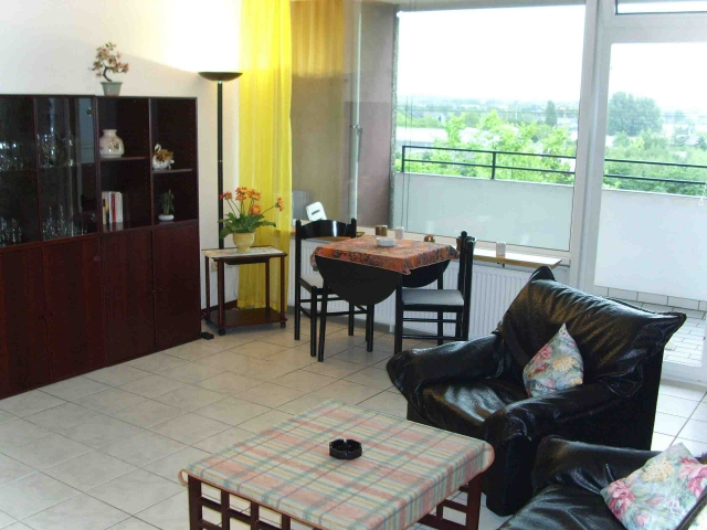 PRIVAT_DÜSSELDORF, RATINGEN___MÖBLIERTES APPARTEMENT_k_RENOVIERT, BEZUGSFREI__